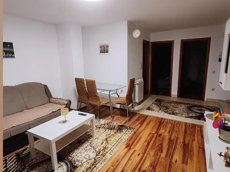 Stan Na Dan Balans Apartment Ledine Bagian luar foto